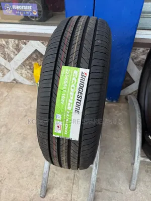 Original Bridgestone 235/65r17 Tyres Available for All Cars