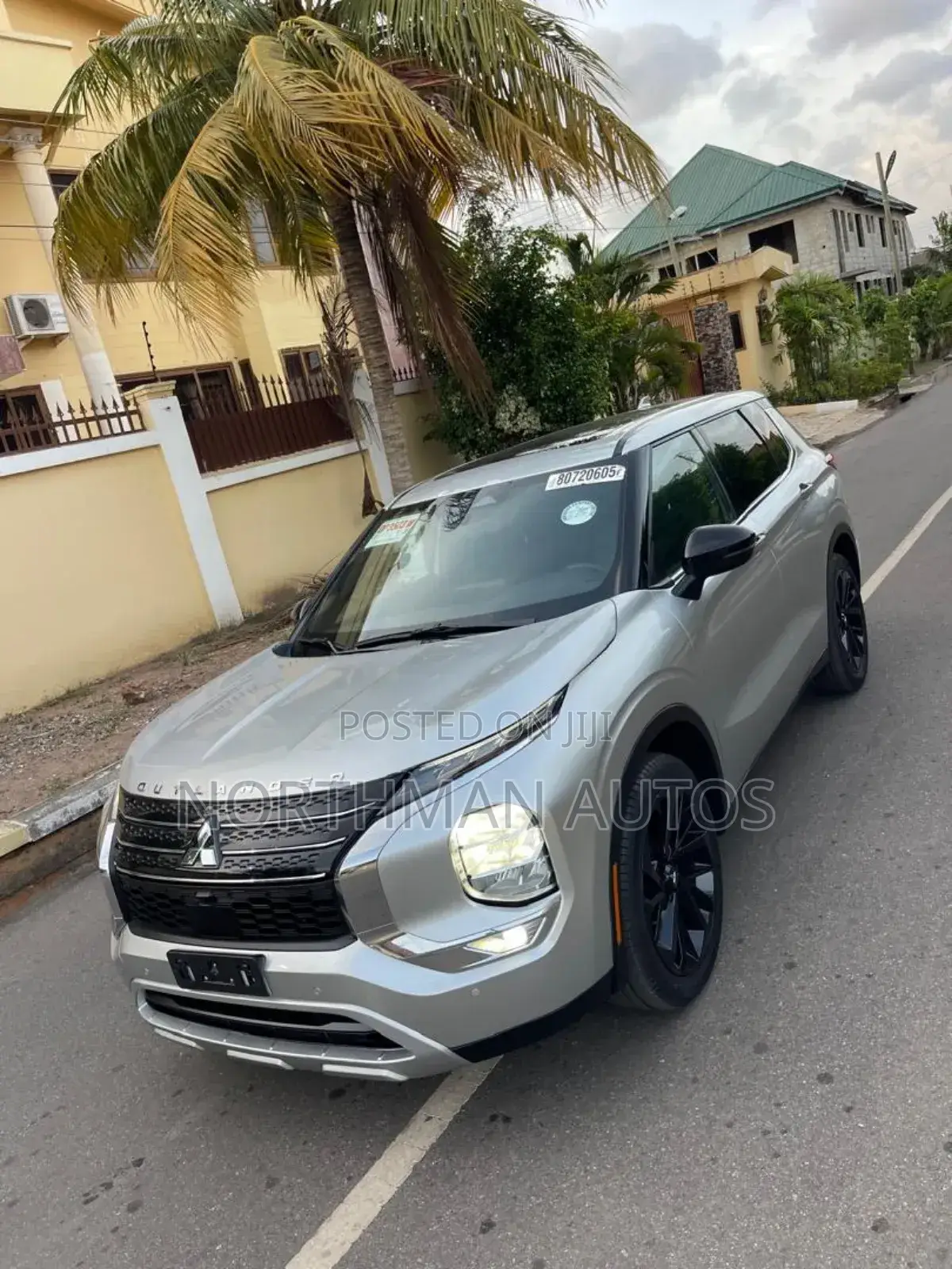 Mitsubishi Outlander SE Launch Edition 2022 Silver