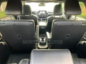 Toyota Highlander XSE 2021 Black