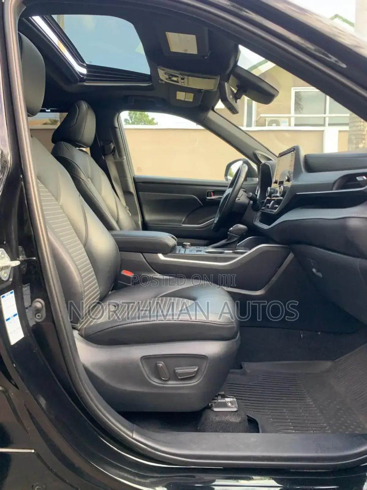 Toyota Highlander XSE 2021 Black