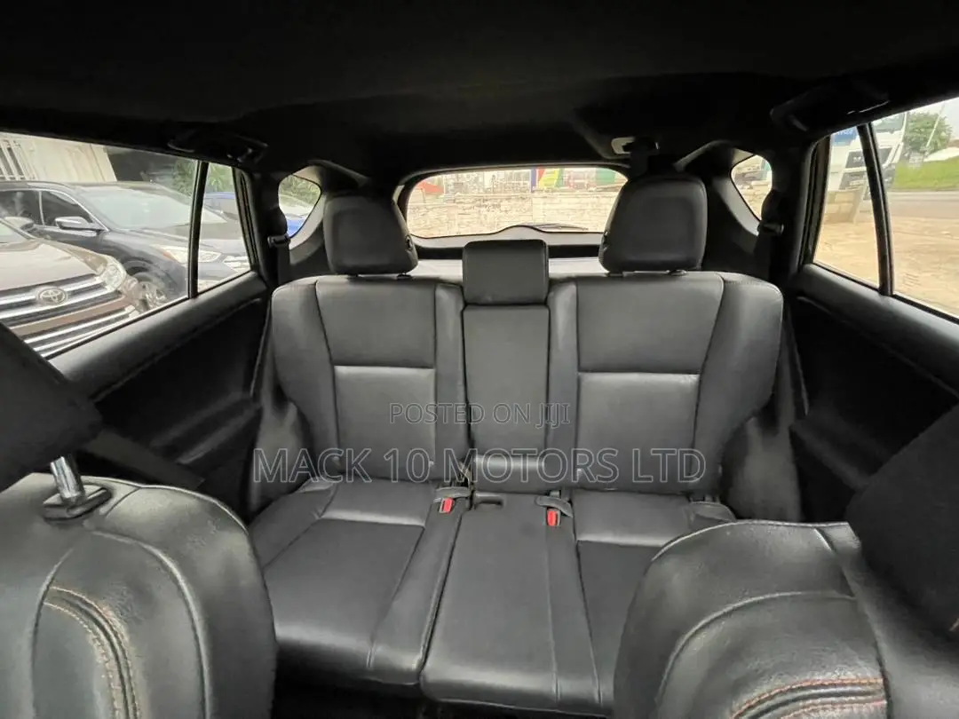 Toyota RAV4 SE AWD (2.5L 4cyl 6A) 2017 Black