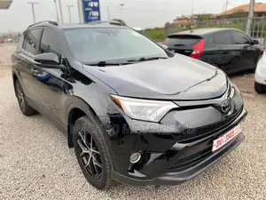 Toyota RAV4 SE AWD (2.5L 4cyl 6A) 2017 Black
