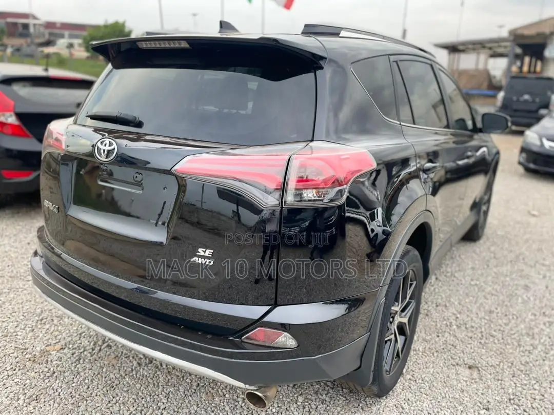 Toyota RAV4 SE AWD (2.5L 4cyl 6A) 2017 Black