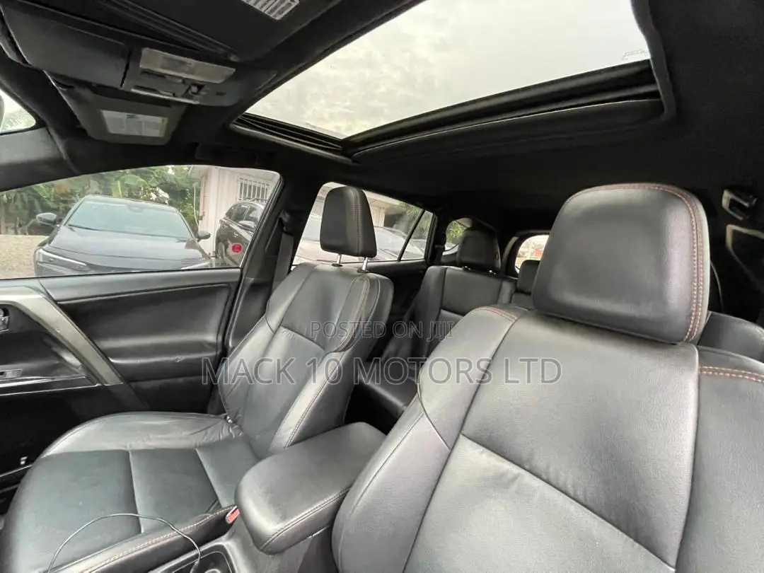Toyota RAV4 SE AWD (2.5L 4cyl 6A) 2017 Black