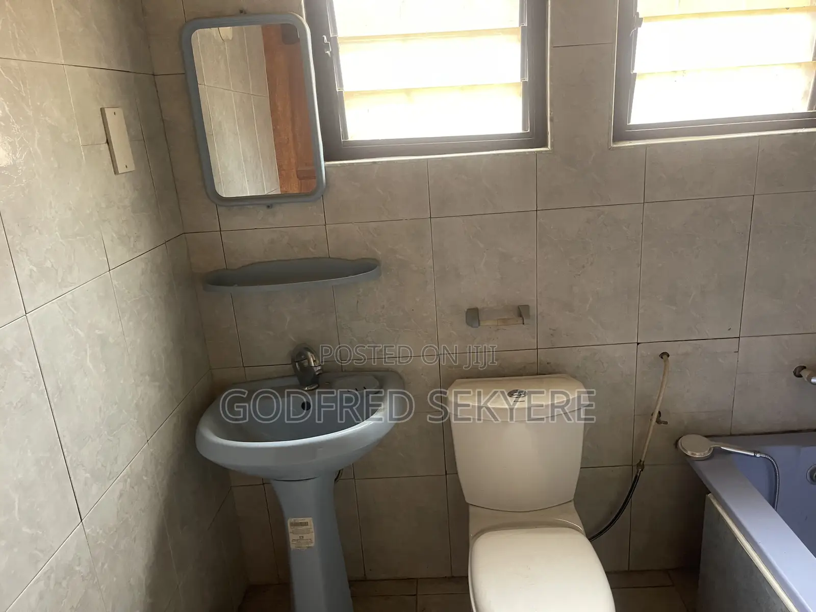 3bdrm House in Adeleke Estates, Kumasi Metropolitan for rent
