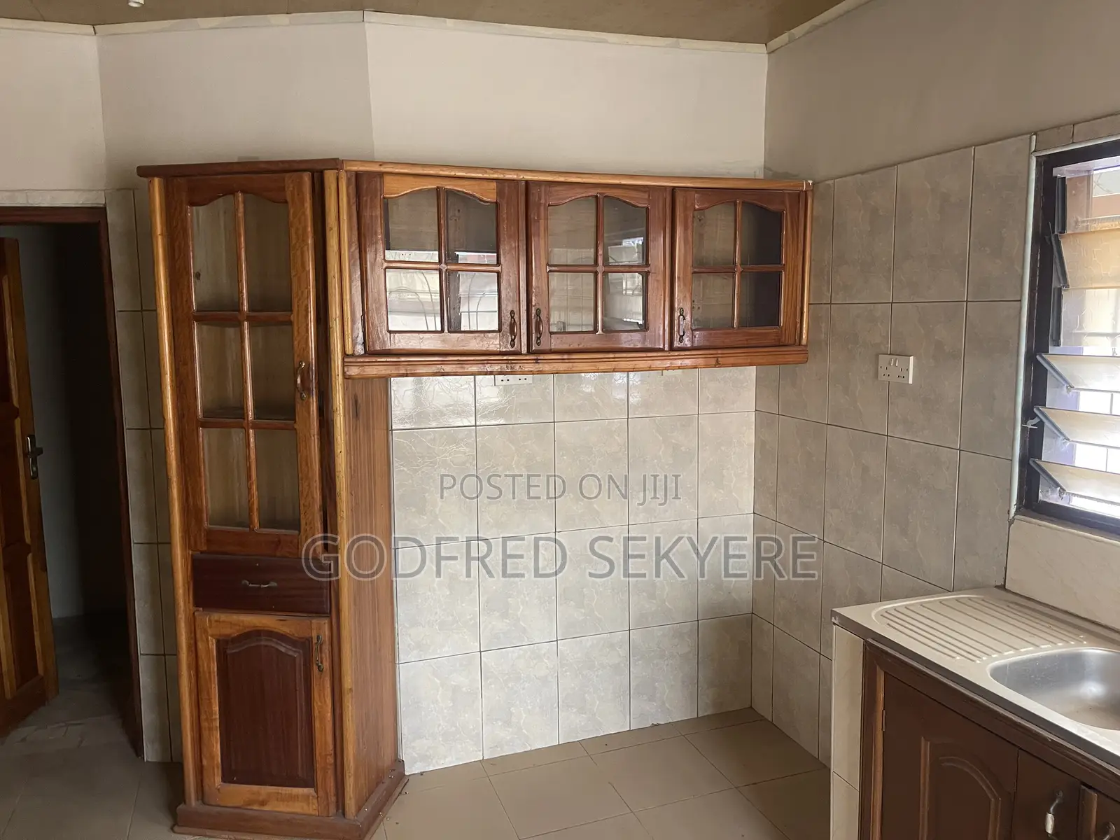3bdrm House in Adeleke Estates, Kumasi Metropolitan for rent