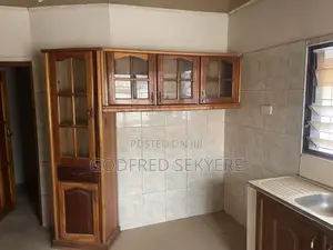 3bdrm House in Adeleke Estates, Kumasi Metropolitan for rent