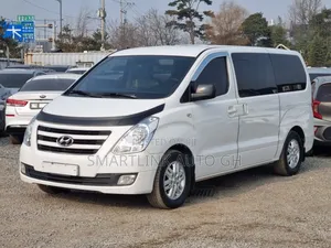 Hyundai H1 2016 White