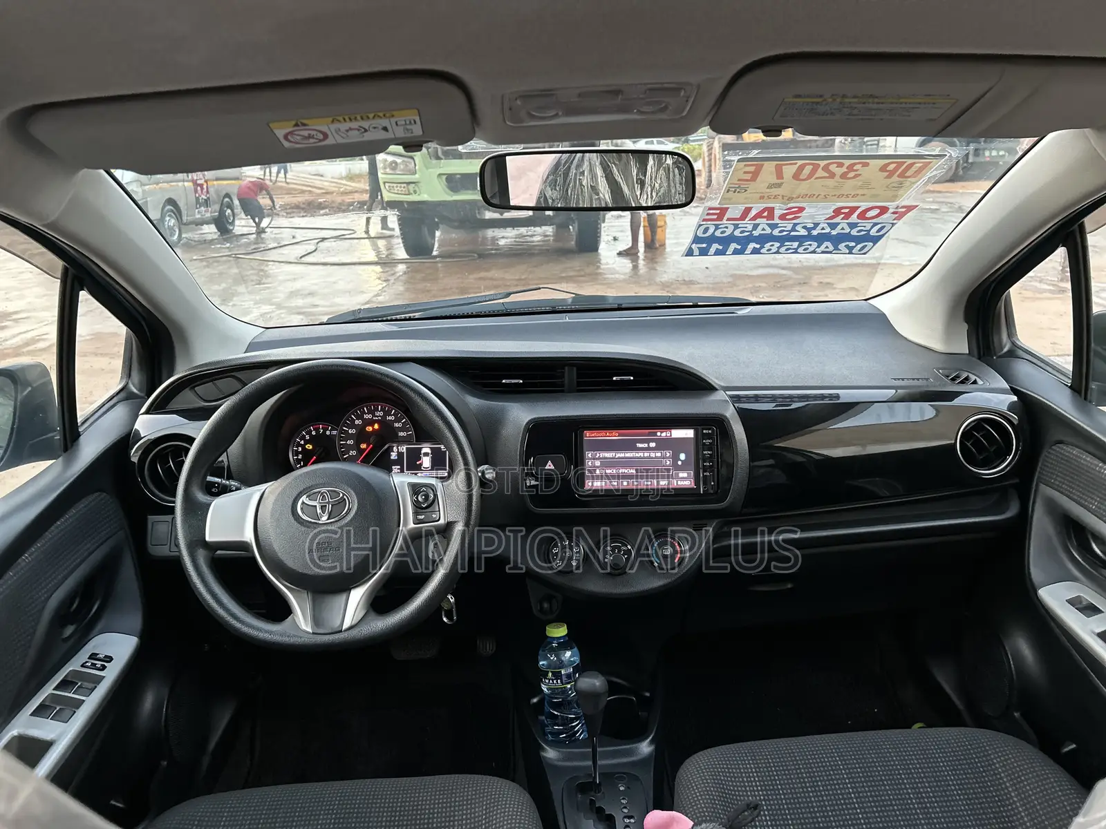Toyota Vitz 1.3 AWD 3dr 2015 Blue