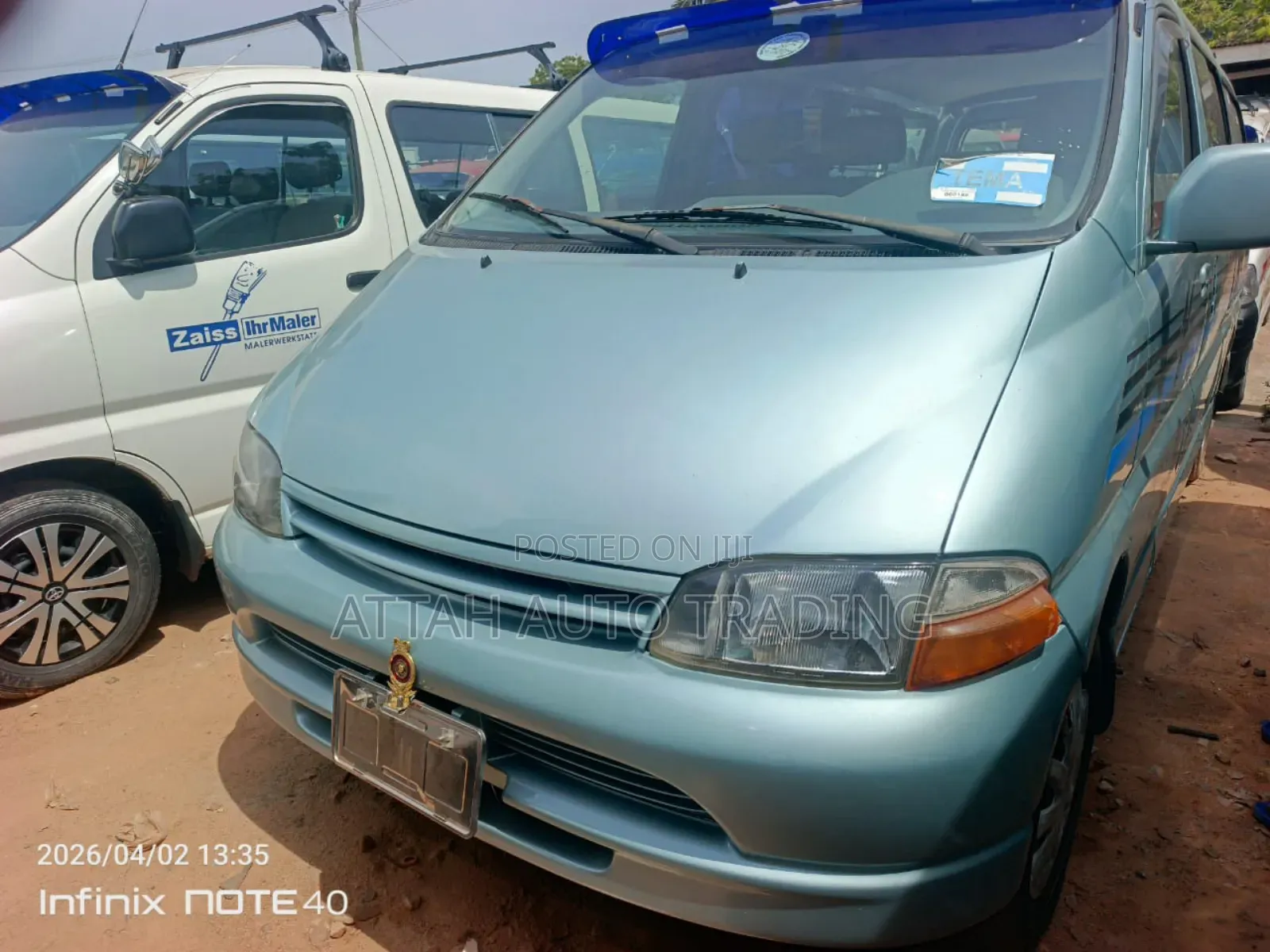 Toyota HiAce 1999 Silver
