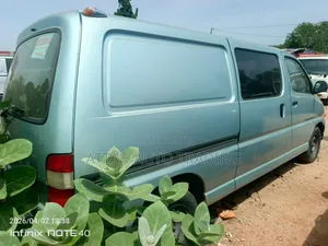 Toyota HiAce 1999 Silver