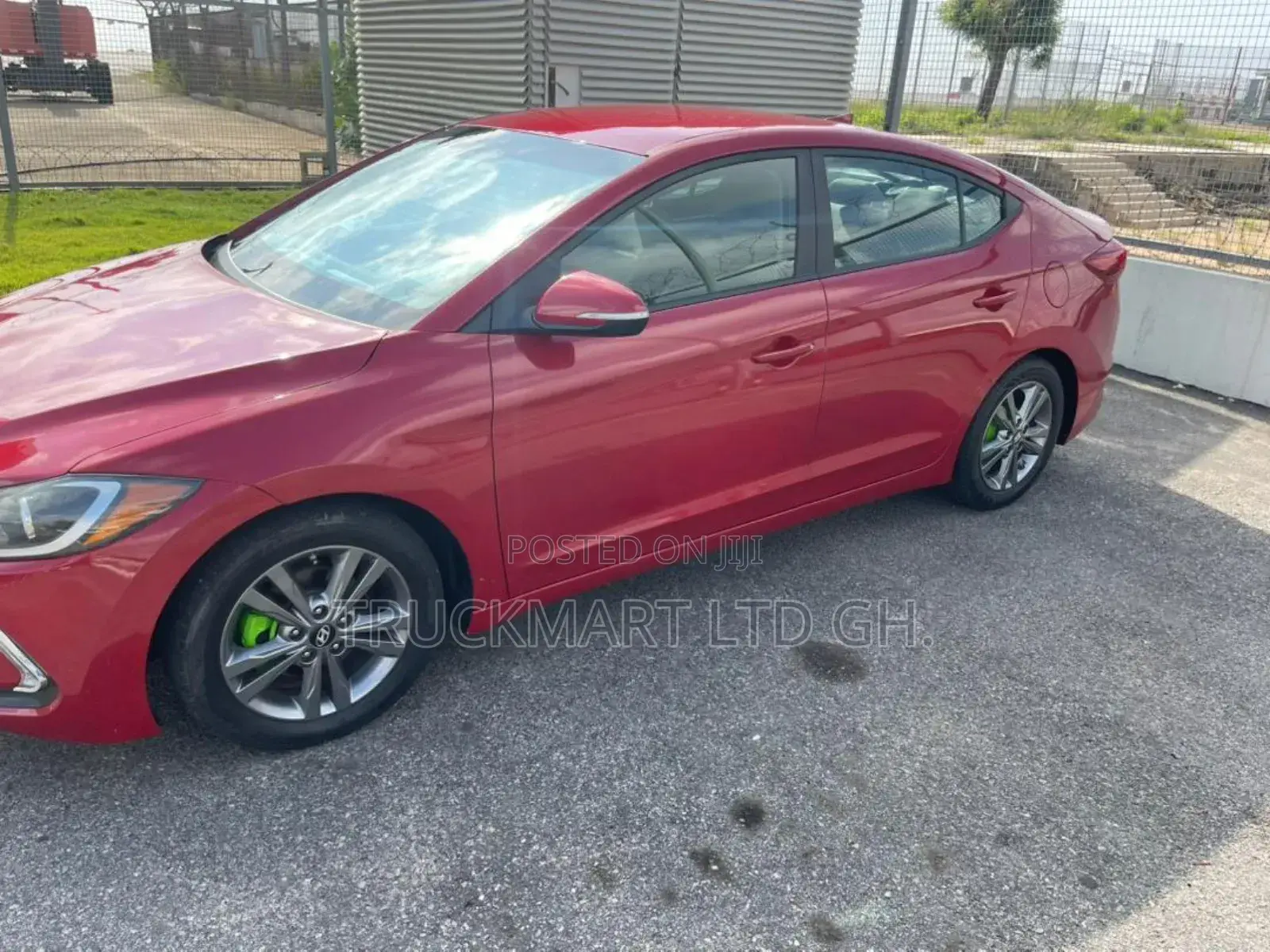 Hyundai Elantra SE Sedan FWD (2.0L 4cyl 6M) 2017 Red