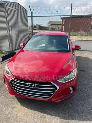 Hyundai Elantra SE Sedan FWD (2.0L 4cyl 6M) 2017 Red