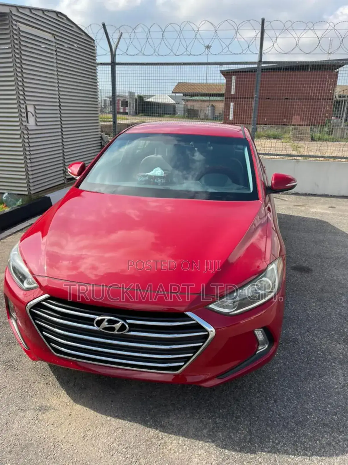 Hyundai Elantra SE Sedan FWD (2.0L 4cyl 6M) 2017 Red