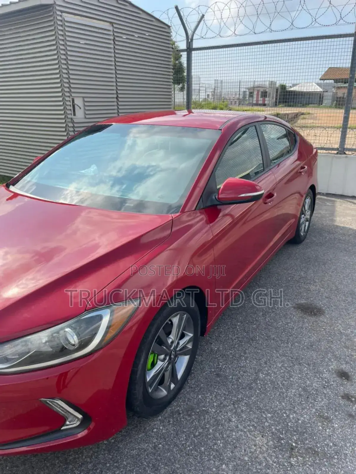 Hyundai Elantra SE Sedan FWD (2.0L 4cyl 6M) 2017 Red