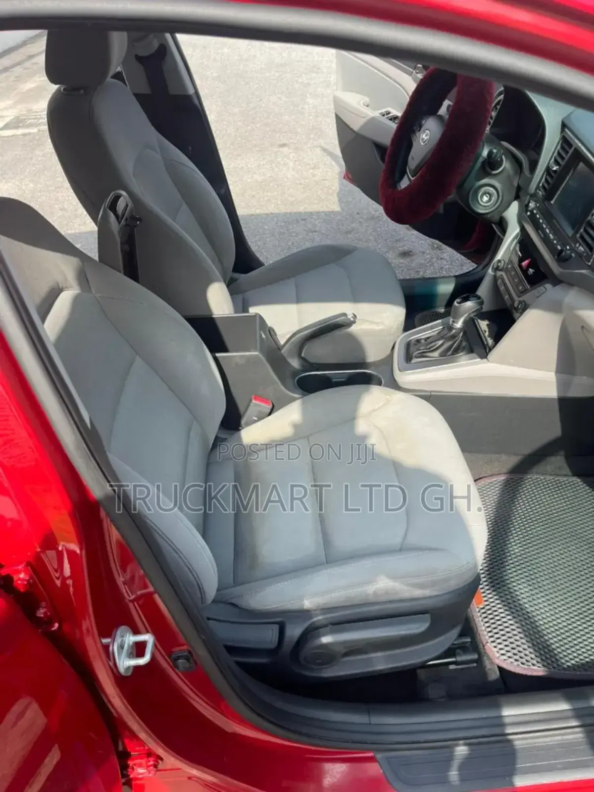 Hyundai Elantra SE Sedan FWD (2.0L 4cyl 6M) 2017 Red