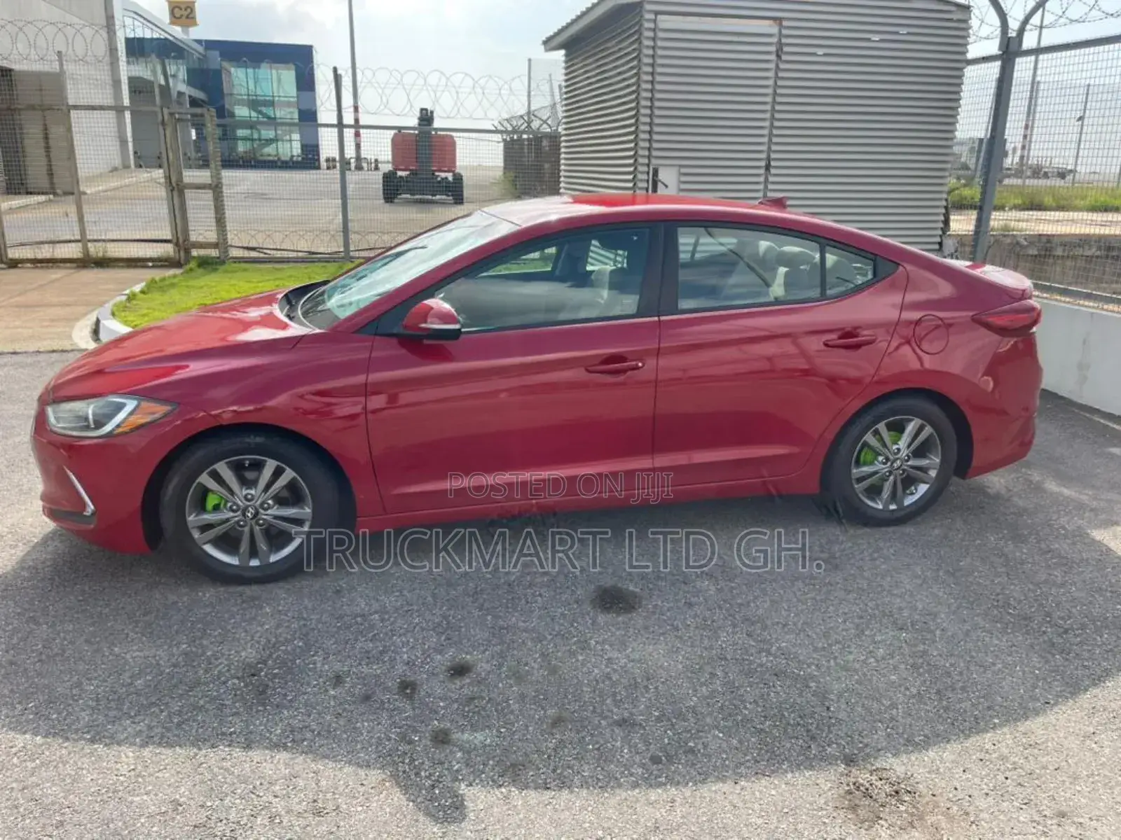 Hyundai Elantra SE Sedan FWD (2.0L 4cyl 6M) 2017 Red