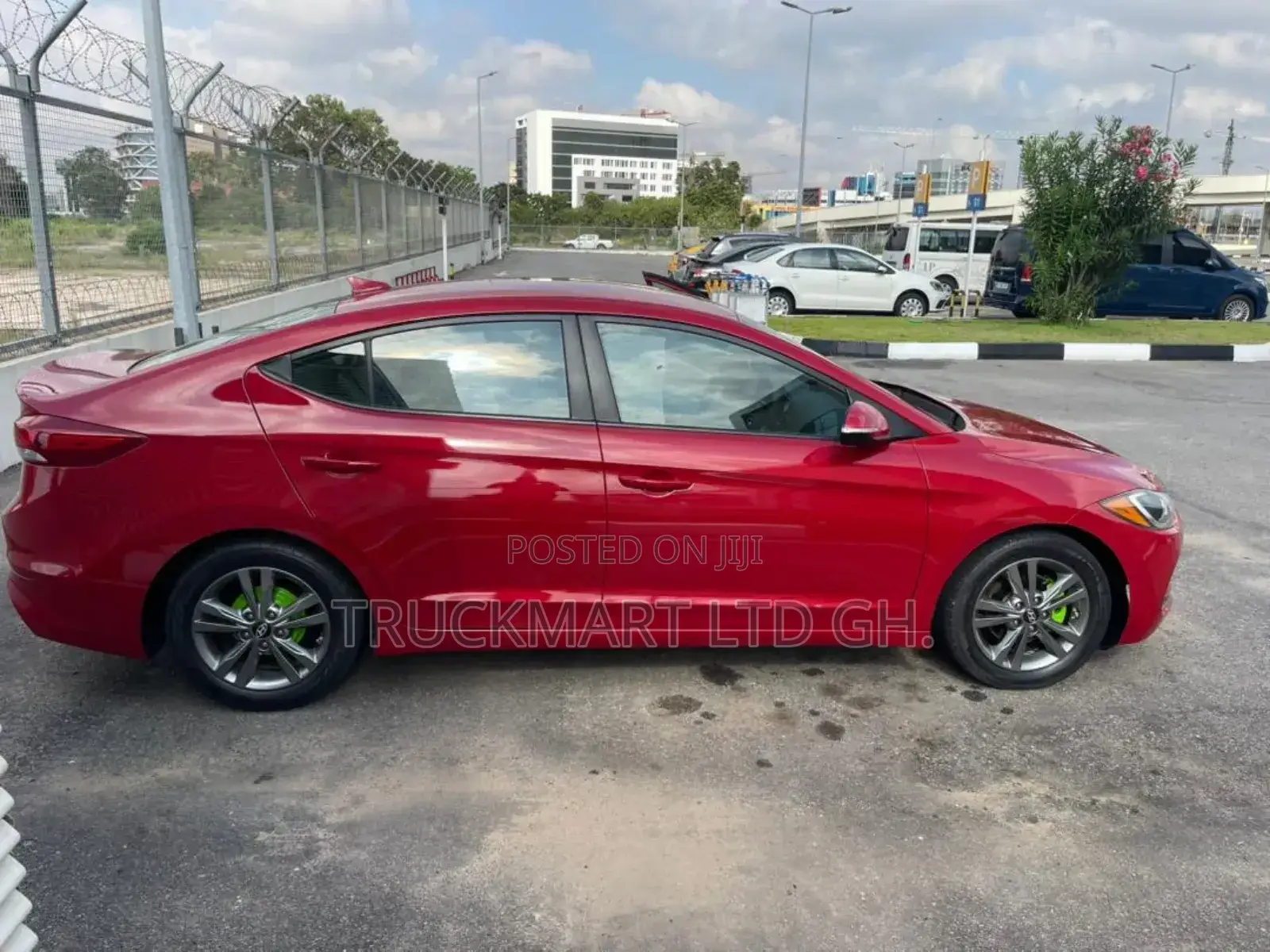 Hyundai Elantra SE Sedan FWD (2.0L 4cyl 6M) 2017 Red