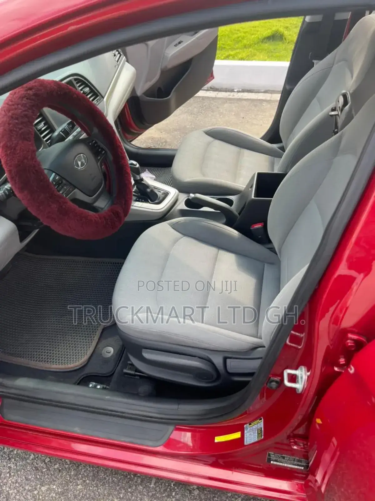 Hyundai Elantra SE Sedan FWD (2.0L 4cyl 6M) 2017 Red