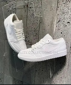 Air Jordan 1 Low Triple White
