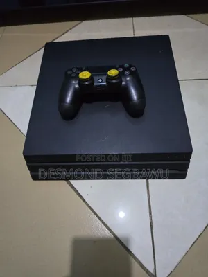 Ps4 Pro (Jailbreak) and an Original Controller