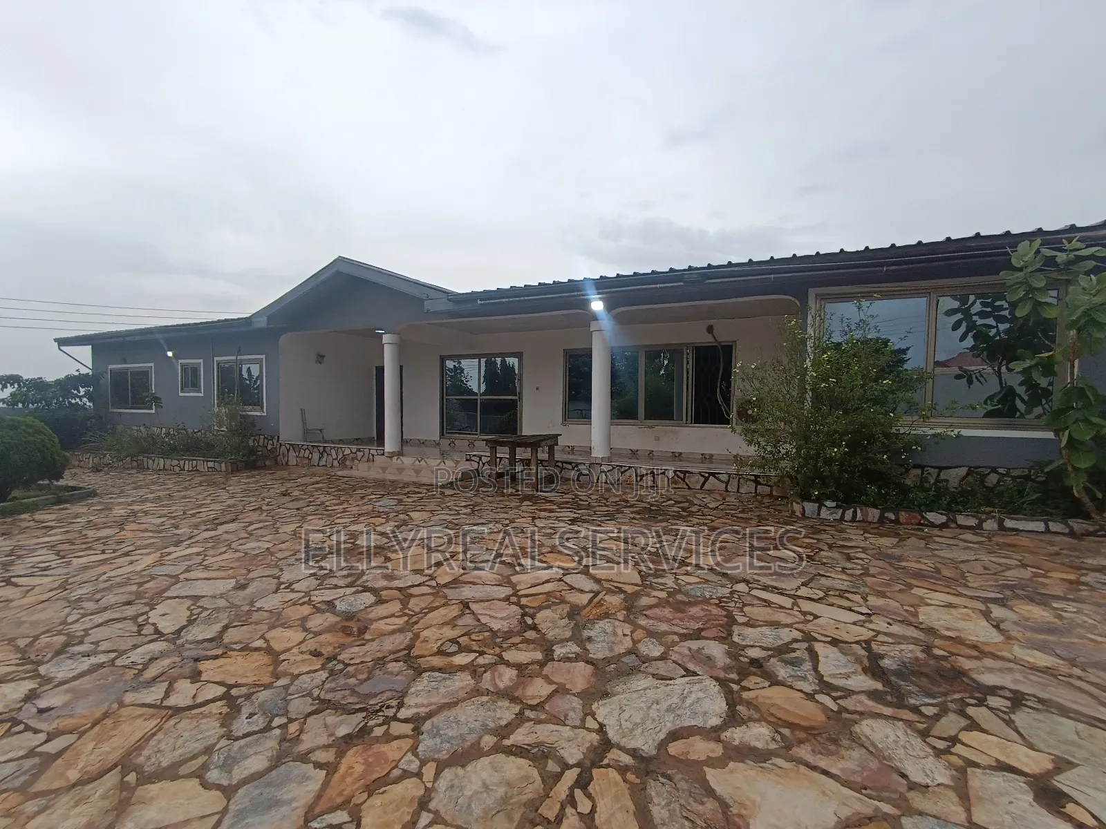 4bdrm House in Ellyrealservices, Aburi for rent