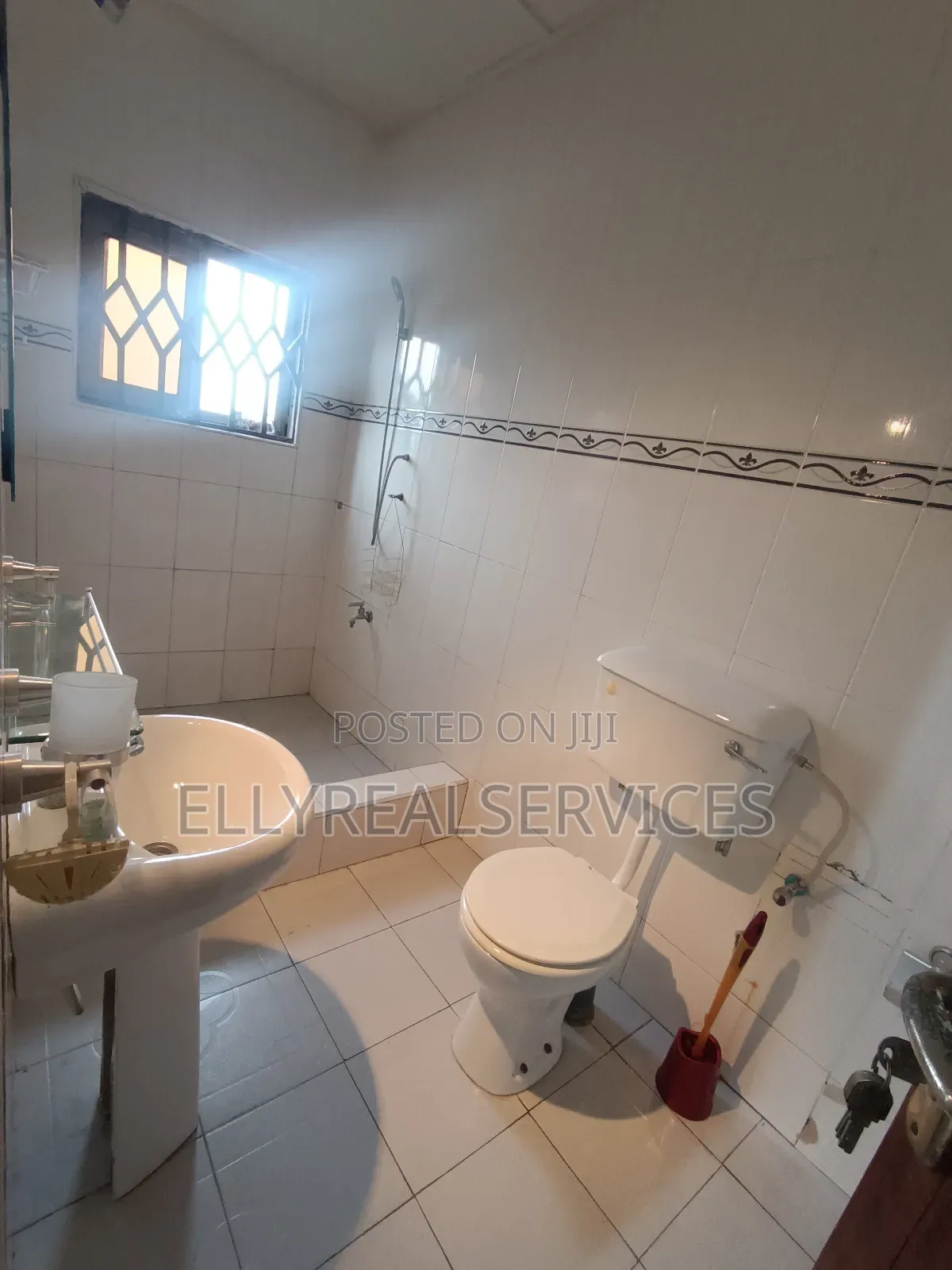 4bdrm House in Ellyrealservices, Aburi for rent