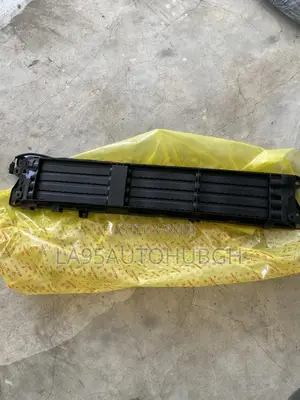 Honda Cr-v 2022,2023,2024 Radiator Shutter Grille