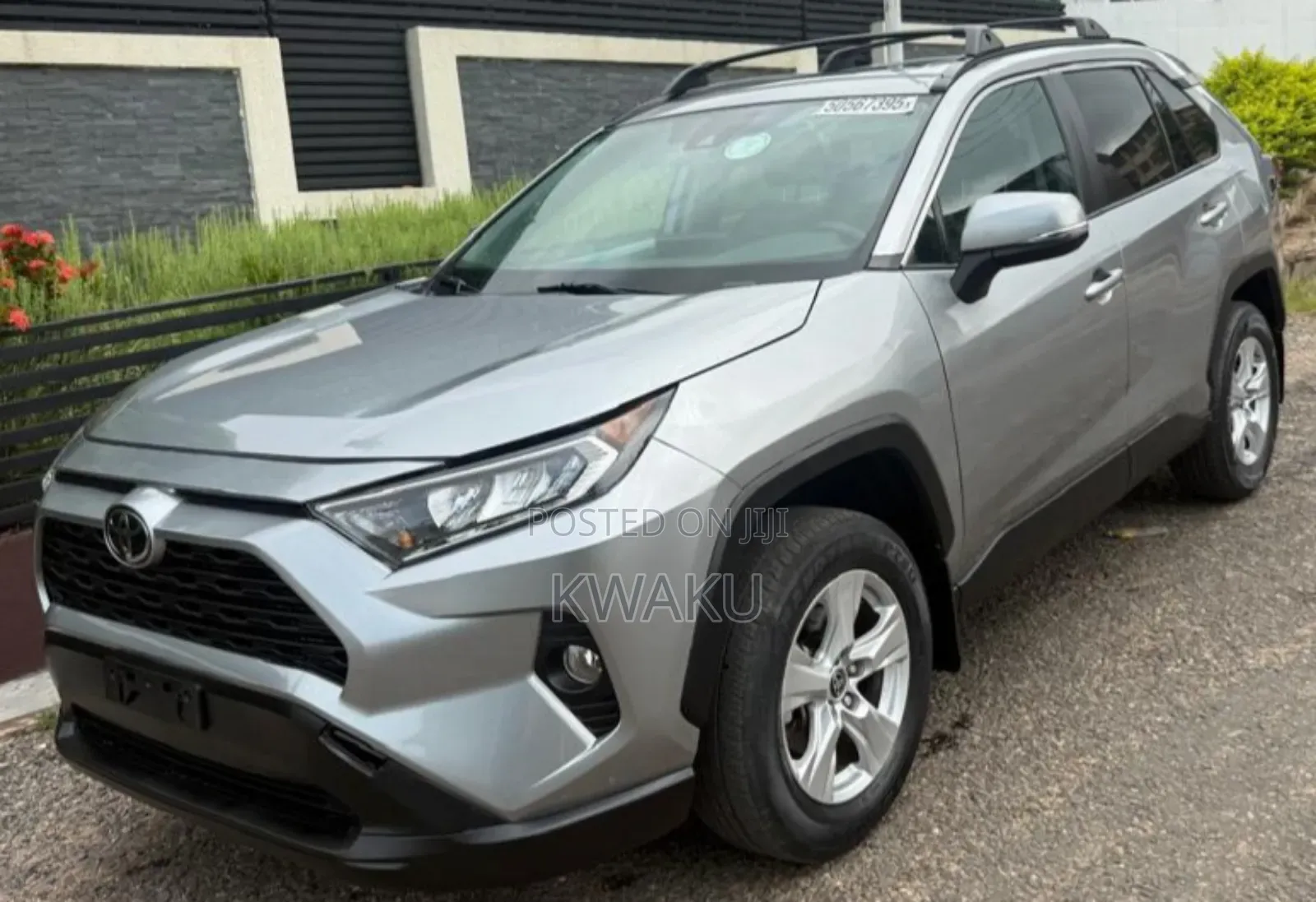 Toyota RAV4 2021 Silver