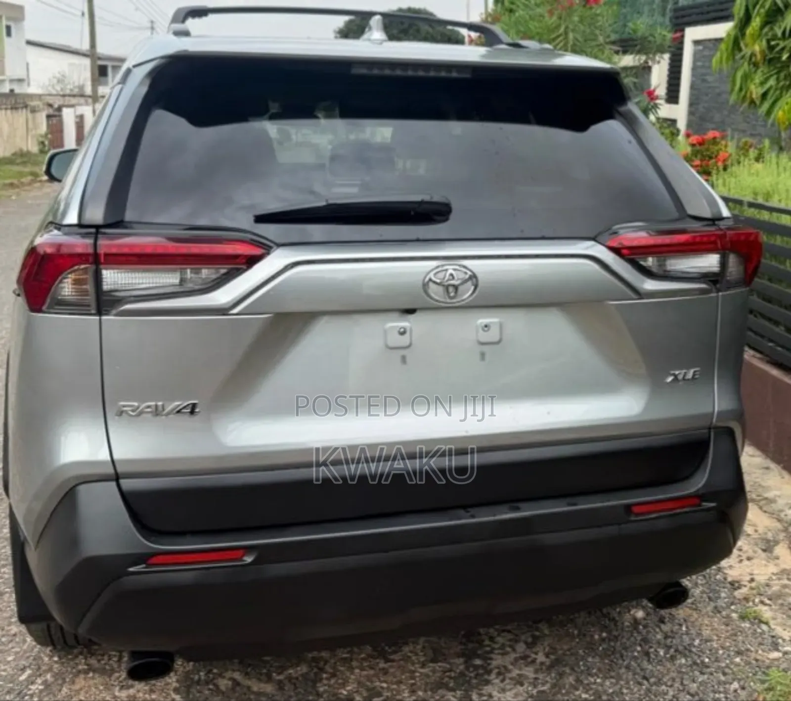 Toyota RAV4 2021 Silver