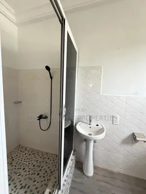 2bdrm Apartment in Adjiringanor, East Legon for rent