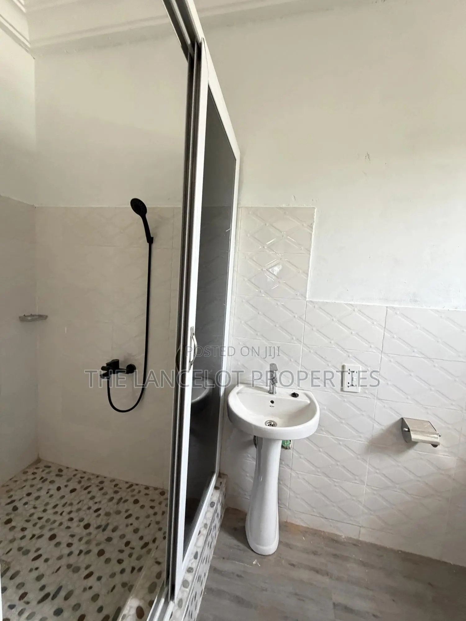 2bdrm Apartment in Adjiringanor, East Legon for rent