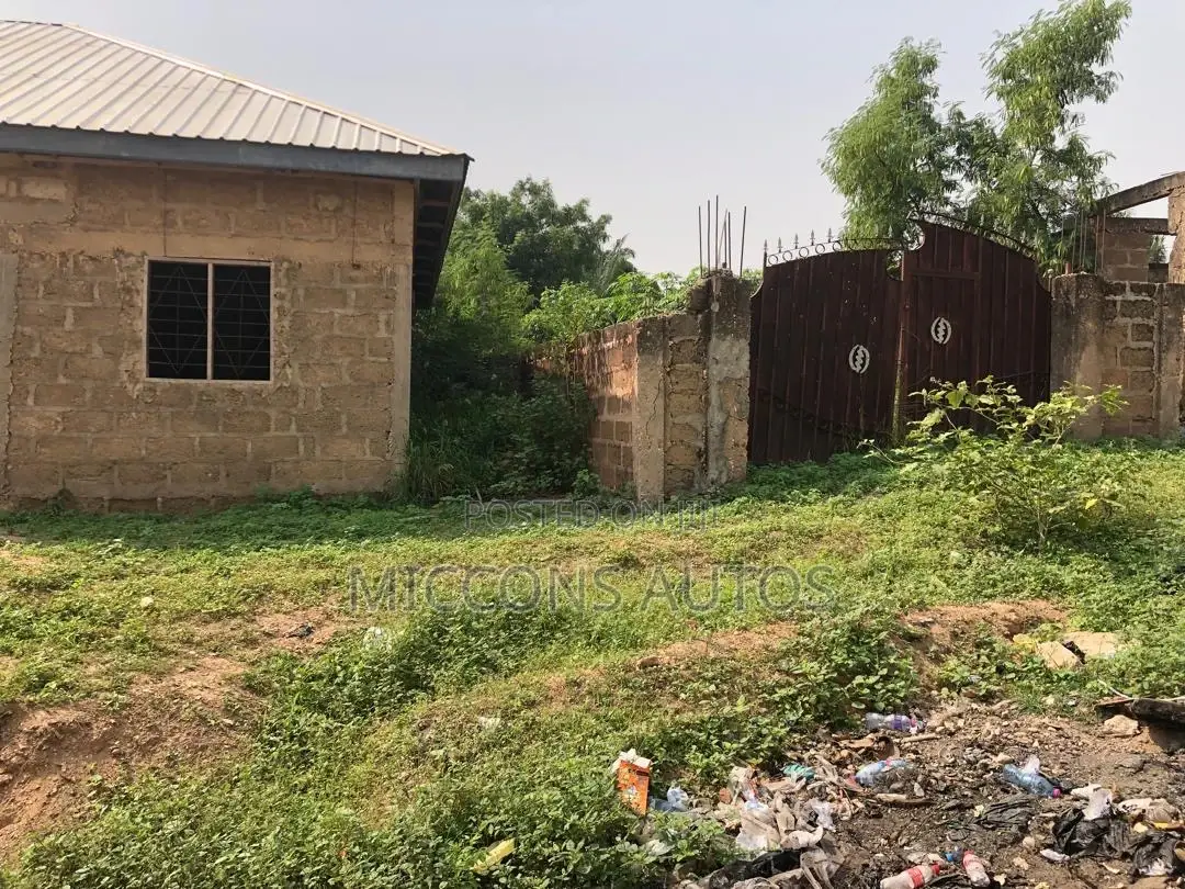 4bdrm House in 2 Bedrooms And 2, NIC for sale