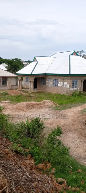 4bdrm House in Oboasi, Adansi North for sale