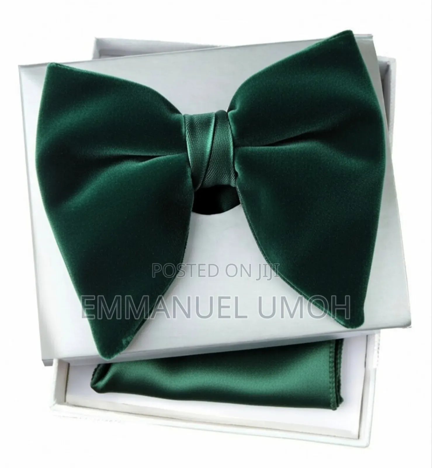 Classic Velvet Butterfly Bow Tie and Pocket Kerchief