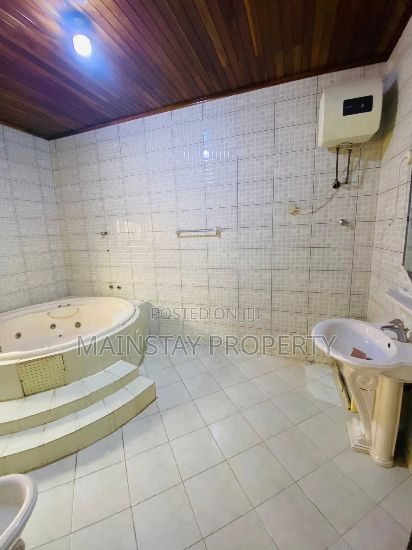 5bdrm House in Achimota for rent