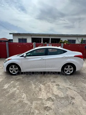 Hyundai Elantra Limited Sedan FWD (1.8L 4cyl 6A) 2013 White