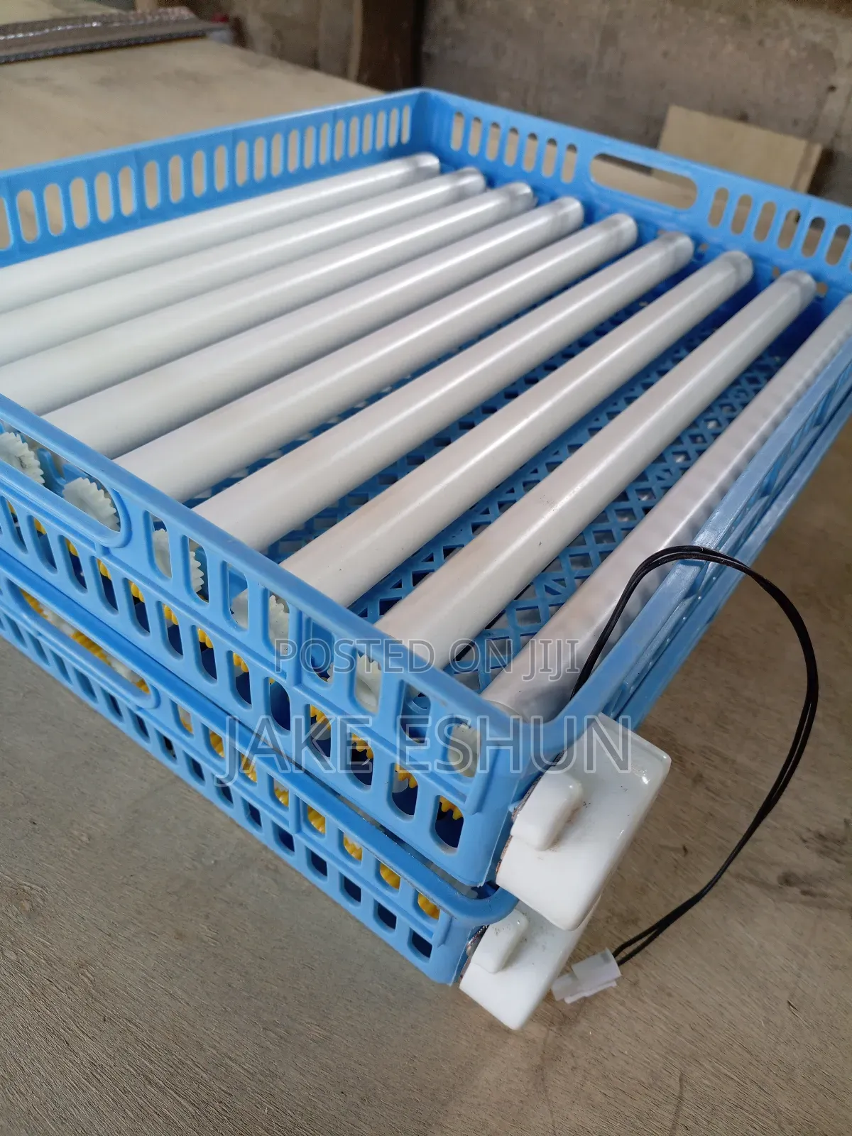 99 Eggs Automatic Roller
