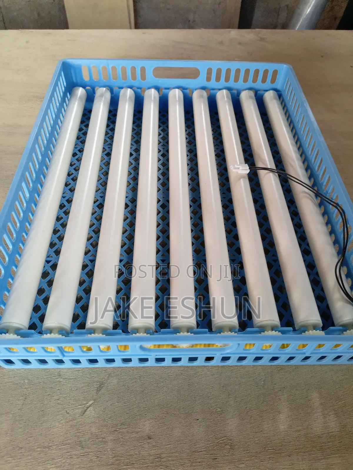 99 Eggs Automatic Roller