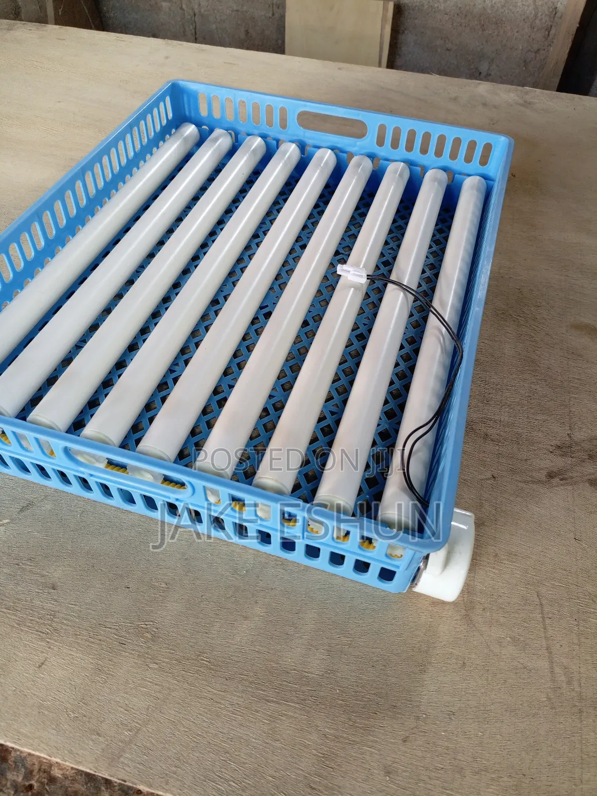 99 Eggs Automatic Roller