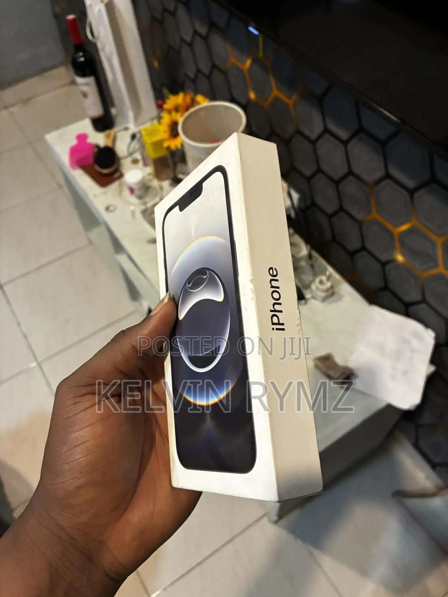 New Apple iPhone 16e 128 GB Black