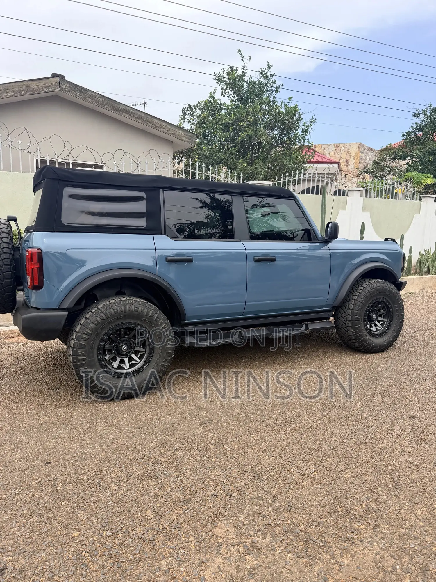 Ford Bronco 2022 Blue