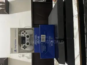 Ps4 Standard 10 Games Two Controllers (Jailbreak)
