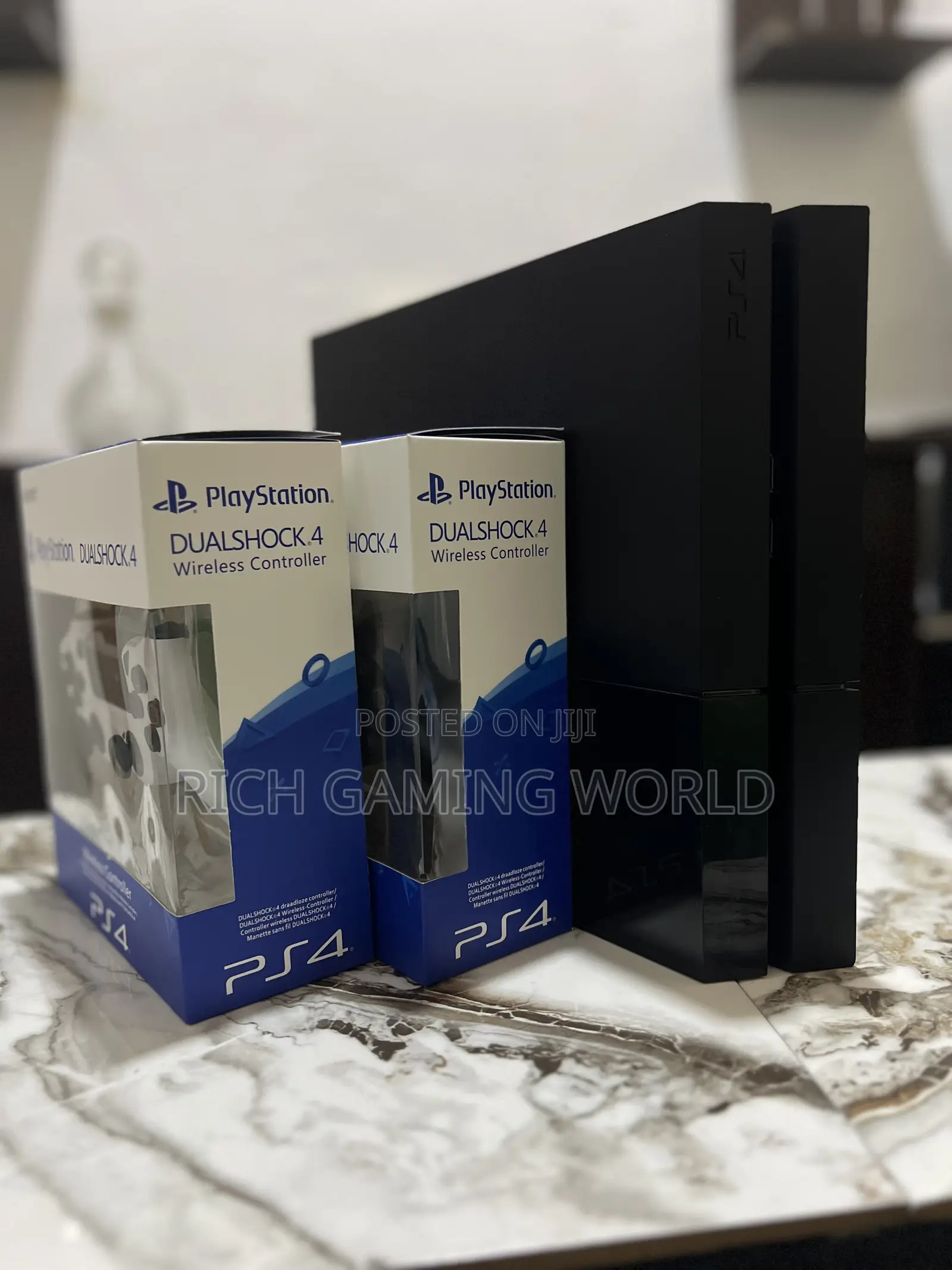 Ps4 Standard With 2 Controllers and 10 Games of Your Choice