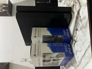Ps4 Standard With 2 Controllers and 10 Games of Your Choice