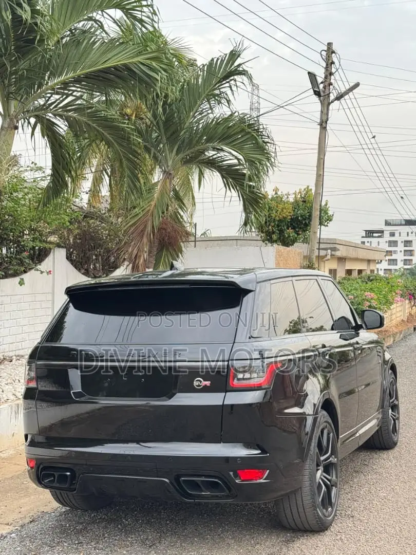 Land Rover Range Rover Sport SVR 2019 Black