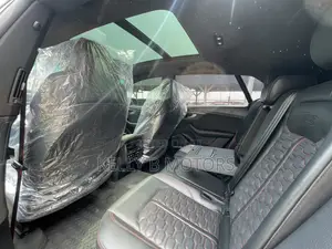 Audi RS Q8 2021 Beige