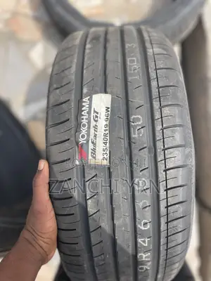 235/40r19, Yokohama Bluearth Gt 96w