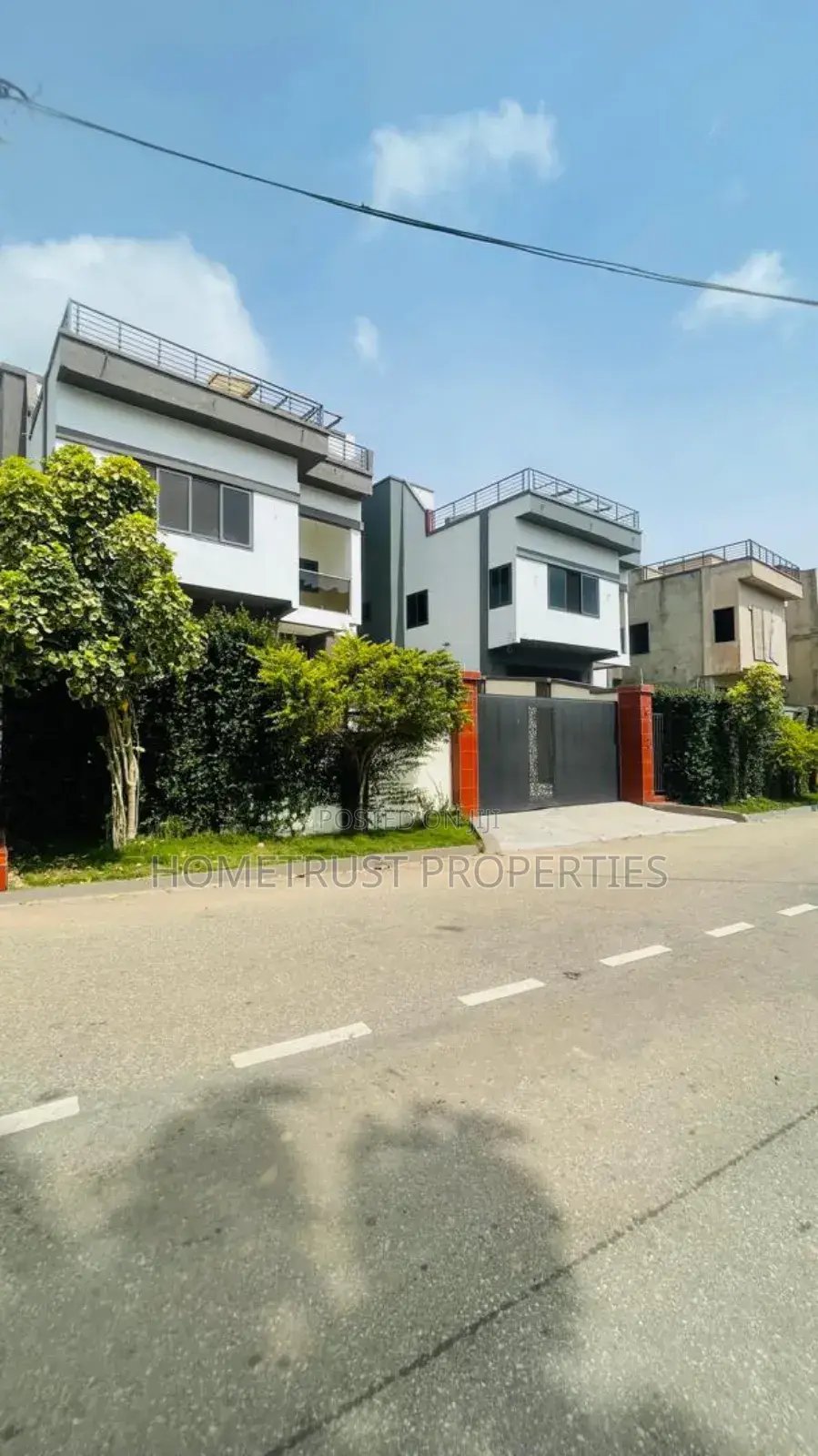 4bdrm Duplex in Aburi Peduase for sale