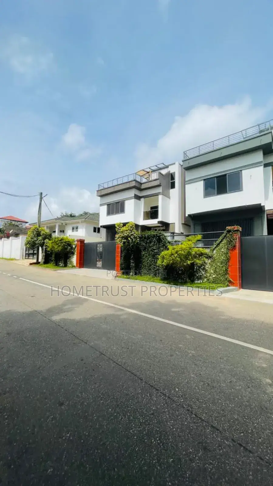 4bdrm Duplex in Aburi Peduase for sale